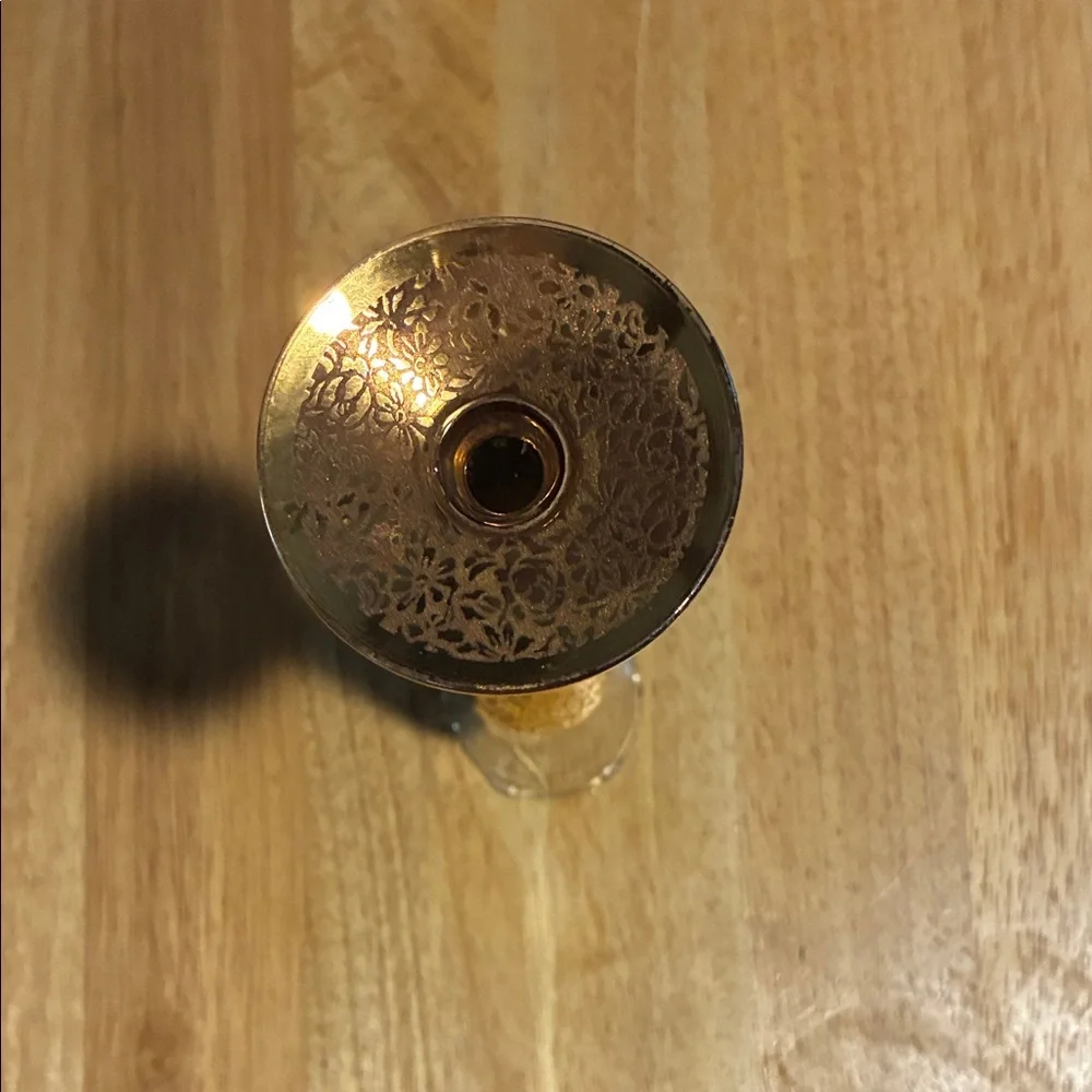 Elegant Gold Floral Vase - Picture 4 of 6